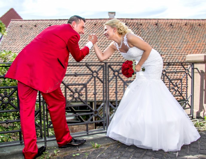 Beim Hochzeitsfotograf aus Karlsruhe finden Sie aufrichtige Emotionen, spontane Interaktionen als Essenz von Hochzeitsereignissen in einem stimmigen Bildbericht