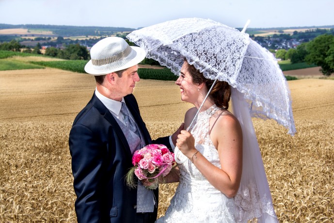 Als Hochzeitsfotograf Pfalz verpasst Hochzeitsfotograf Trevla keinen ber&uuml;hrenden Moment - Lachen und Freudentr&auml;nen, emotionale Blicke